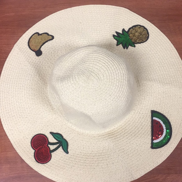 Floppy straw hat - Picture 1 of 6